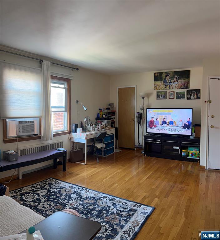 715 Broad Avenue 5A