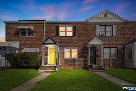 8 Edmund Place Irvington NJ 07111