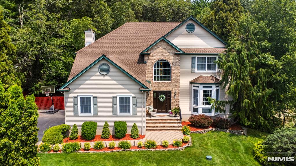 6 Anna Rose Court
