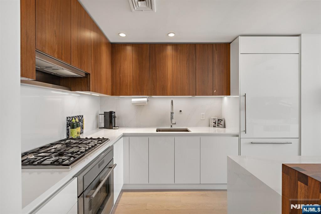 1000 Maxwell Lane PH12G
