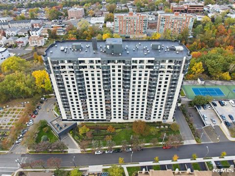 Photo of 1265 15th St #15A, Fort Lee, NJ 07024 (MLS # 26004255)