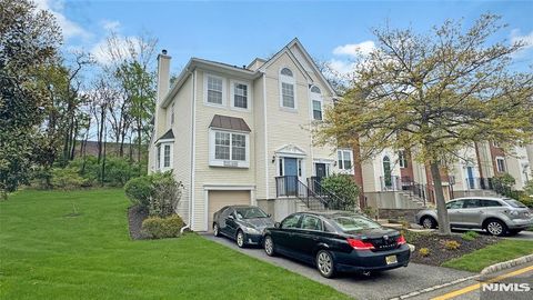 Photo of 1051 Ash Drive, Mahwah, NJ 07430 (MLS # 26015555)