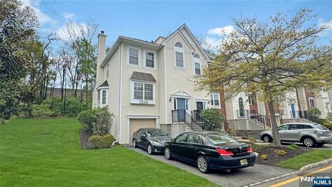 Photo of 1051 Ash Drive, Mahwah, NJ 07430 (MLS # 26015555)