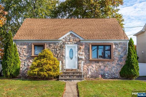 Photo of 176 Bogert Street, Totowa, NJ 07512 (MLS # 25038470) Photo of 176 Bogert Street, Totowa, NJ 07512 (MLS # 25038470)