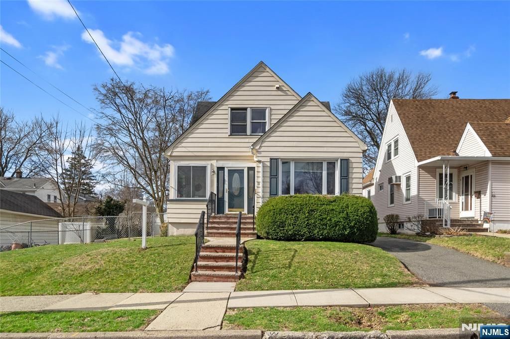 Photo of 11 Cherry Place, Nutley, NJ 07110 (MLS # 26008580)