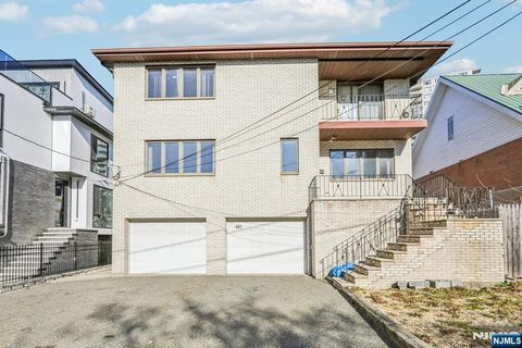 Photo of 407 Jane Street, Fort Lee, NJ 07024 (MLS # 26002118)