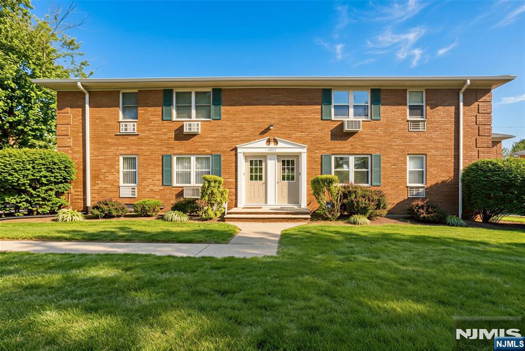 1130 Valley Road 2B
