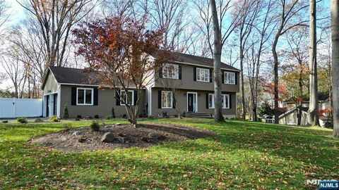 567 Echo Glen Avenue River Vale NJ 07675