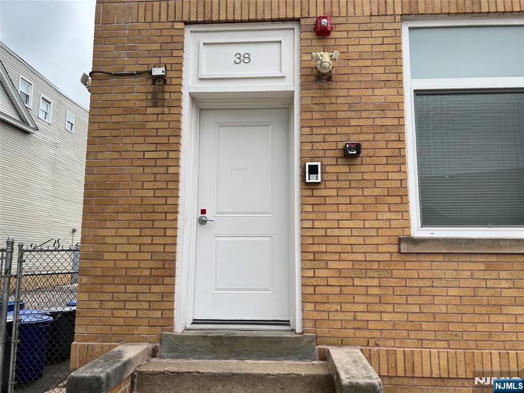 38 Garfield Avenue 1C