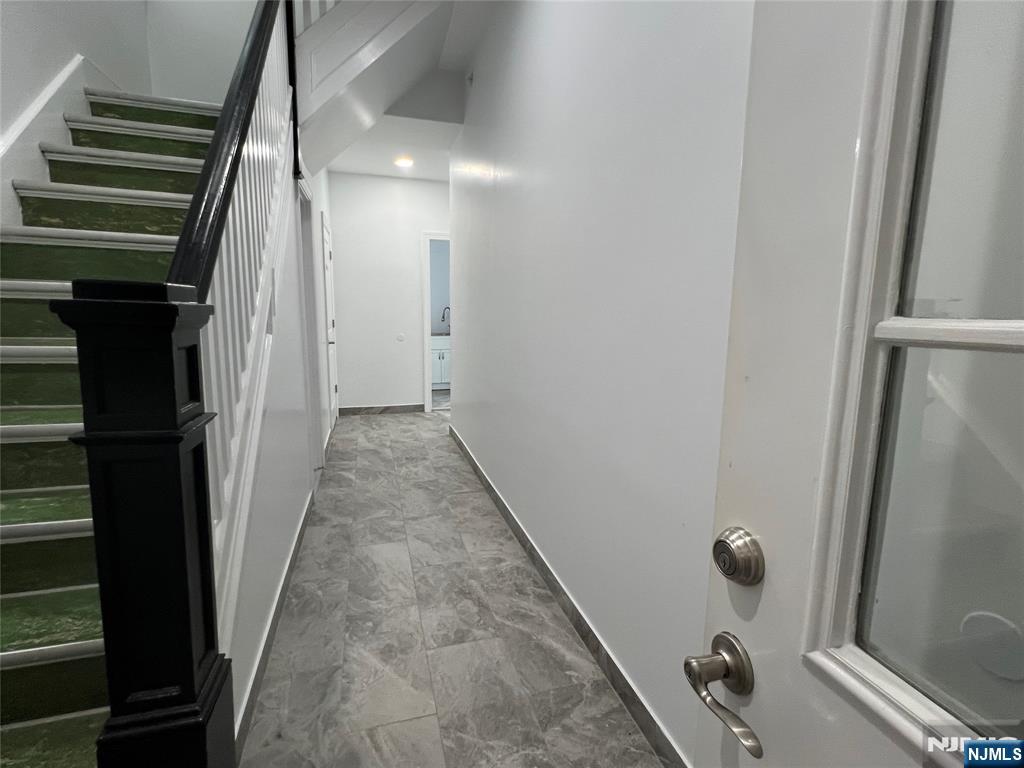 38 Garfield Avenue 1C