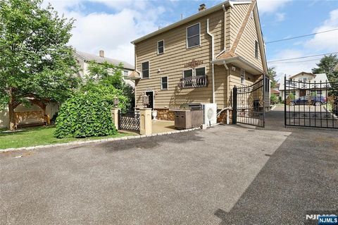 406 Dixie Avenue Hawthorne NJ 07506