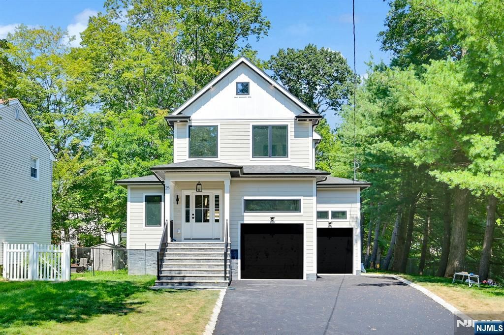 Photo of 25 Wardell Road, Livingston, NJ 07039 (MLS # 26000625)