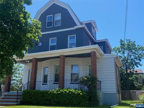 178 Fern Avenue Lyndhurst NJ 07071