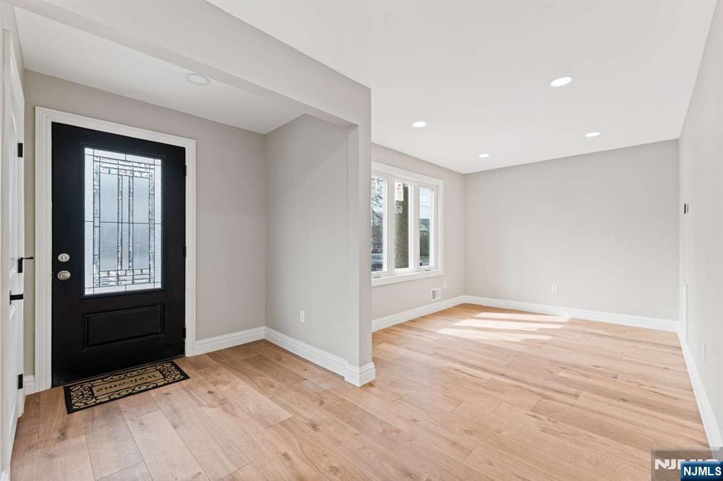 57 E Hudson Avenue