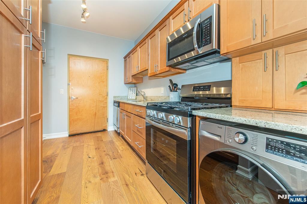 276 Chestnut Street 1G