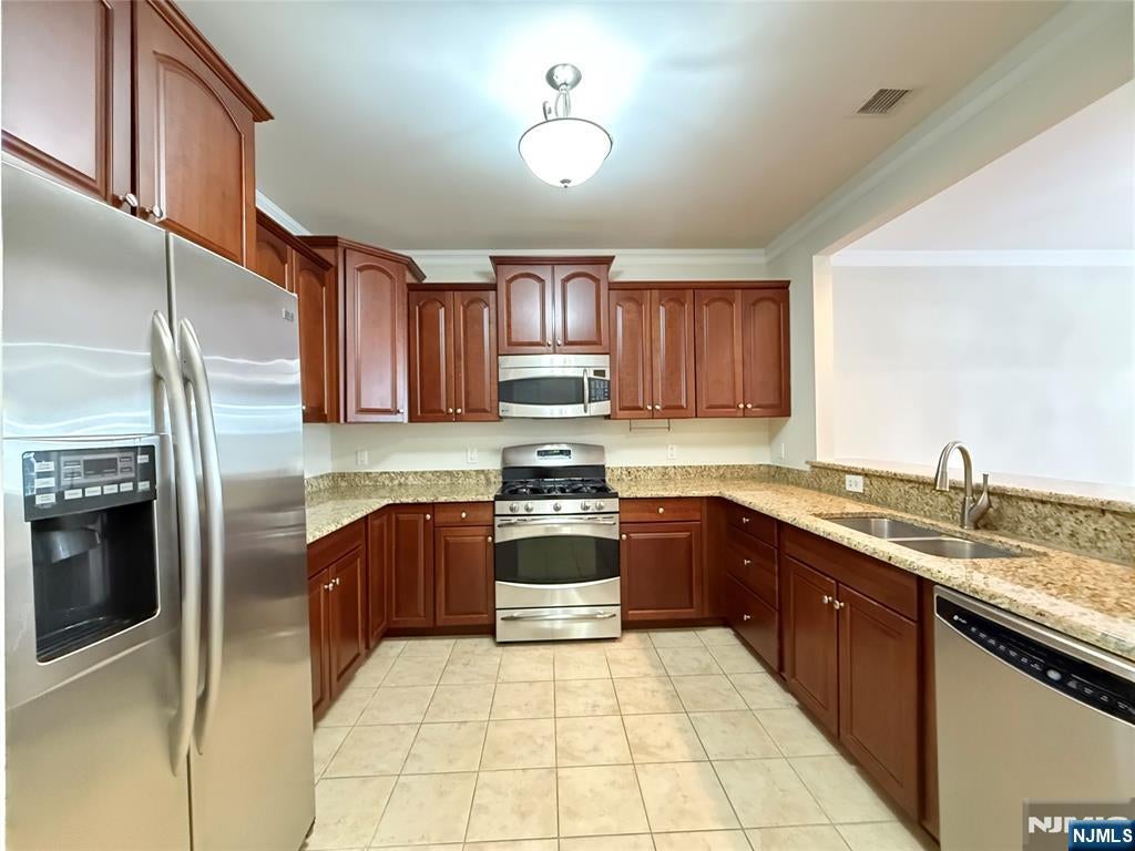 2207 Pierce Lane