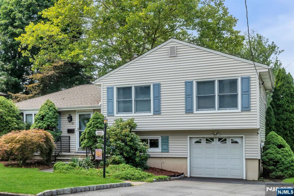 10 Overlook Avenue