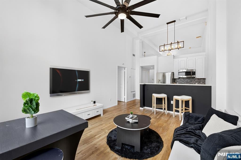 518 Gregory Avenue A-425