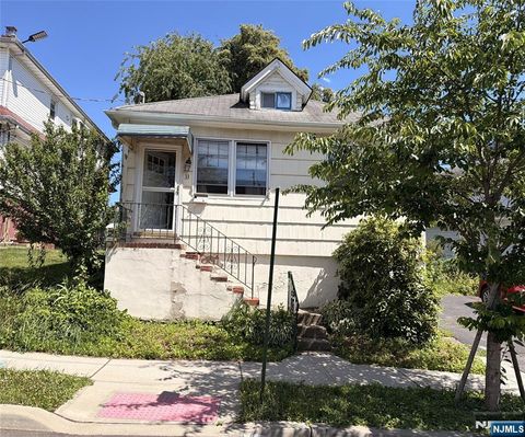Photo of 33 Butler Street, Clifton, NJ 07011 (MLS # 26024285)