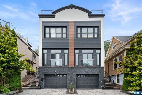 52 Myrtle Avenue B Edgewater NJ 07020