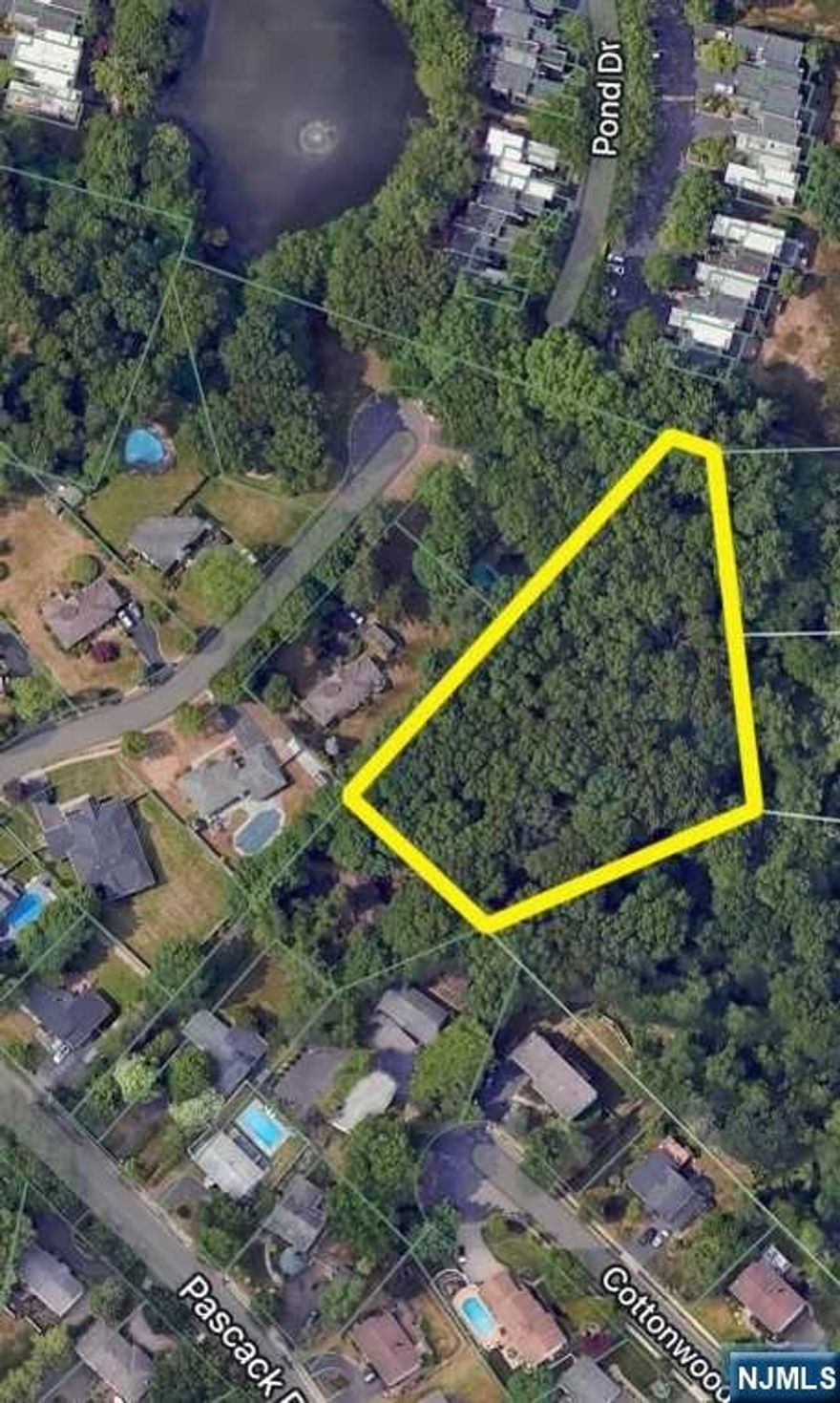 Discover an incredible opportunity in Paramus! This undeveloped 1.6-acre parcel offers a blank canvas for your vision. Nestled in a desirable location, the property features an easement and ample space for various possibilities. Don't miss out on this rare chance to own a piece of Paramus. Contact Dalia Sakai for more details!