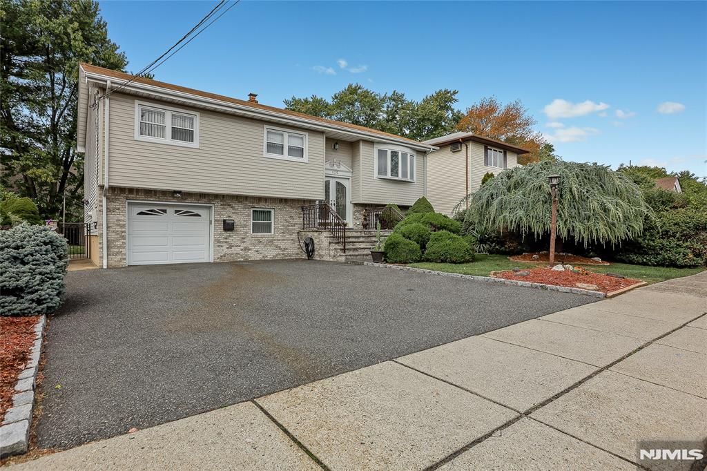Photo of 135 Franklin Street, Little Ferry, NJ 07643 (MLS # 25037423)