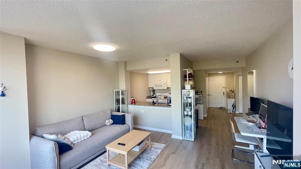 100 Old Palisade Road 1813