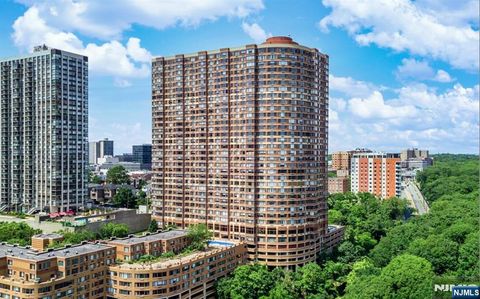 100 Old Palisade Road 1813 Fort Lee NJ 07024