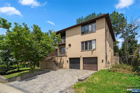 415 Central Boulevard Fort Lee NJ 07024