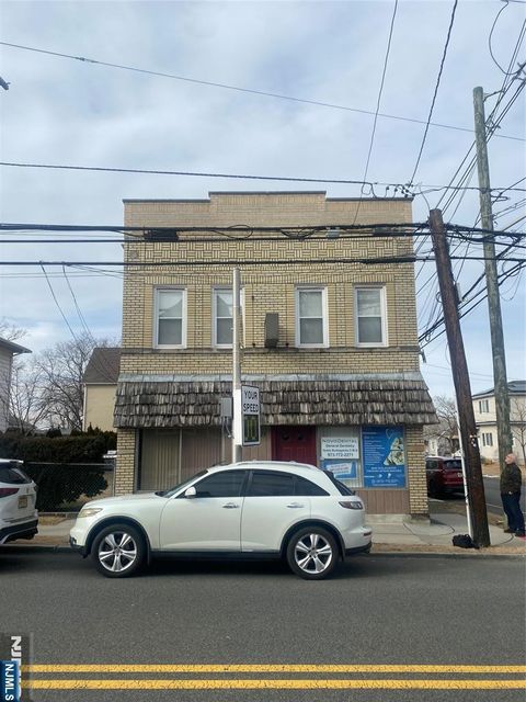 MLS: 25005643