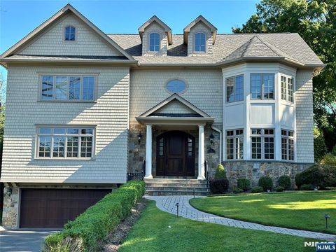 591 Warwick Avenue Teaneck NJ 07666