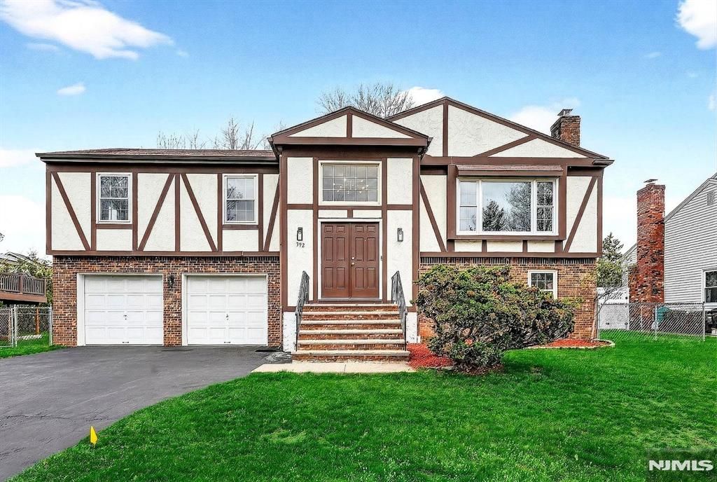 Photo of 392 Mercer Avenue, River Edge, NJ 07661 (MLS # 26012356)