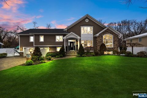 461 Arthur Terrace Paramus NJ 07652