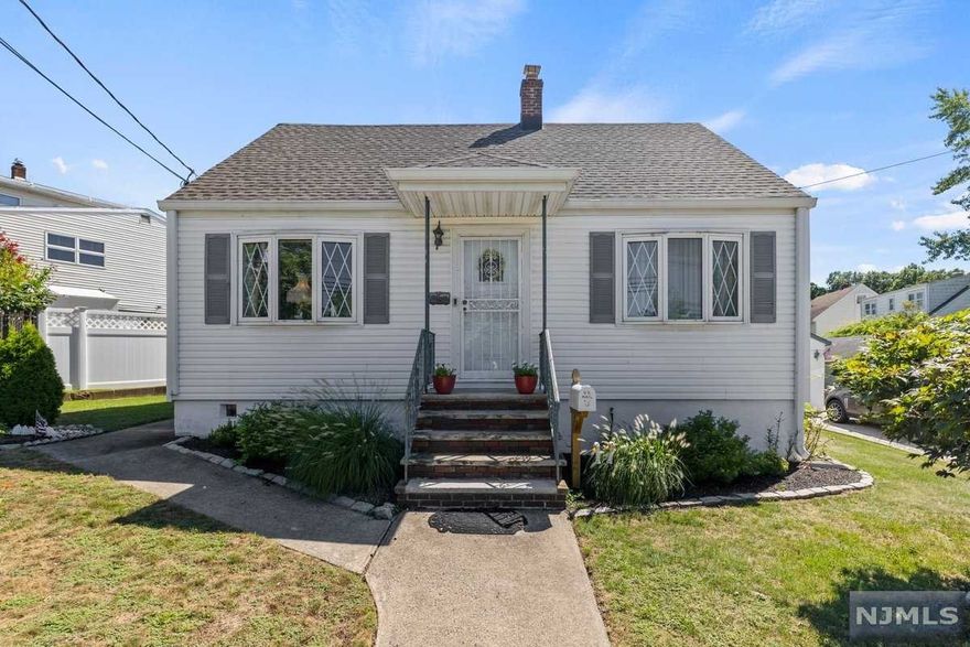 Desirable home located in Garfield offers great access to all amenities; shopping, schools and parks. You'll love this 4 bedroom, 2 full bath home with its well manicured lawn giving you 1,520sq ft of living space. You'll find tasteful updates throughout this beautiful, move-in ready home. This home is sure to go fast!