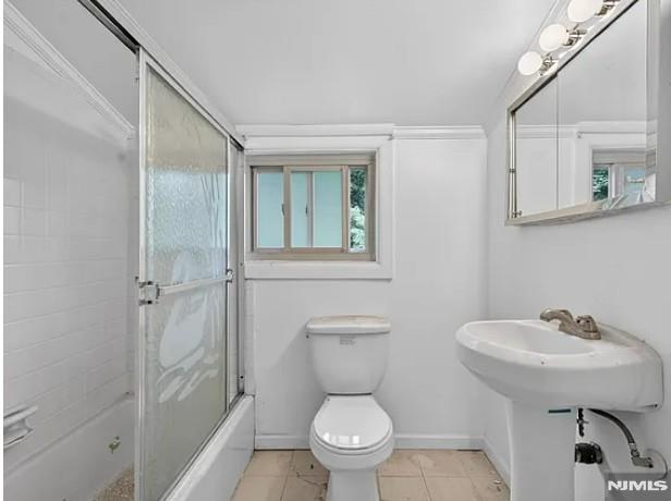 6104 Monitor Place
