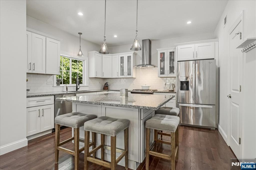 11 Ridge Place