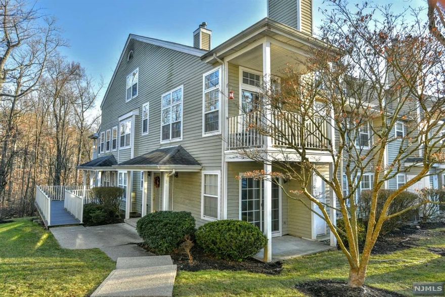 Ground level corner unit in Paddington Square is move in condition! Freshly painted and new flooring throughout offering a living room, dining area and sliders to patio. Kitchen with Stainless Steel appliances. The bedroom has hardwood flooring and a large walk-in closet. W/D Laundry in unit. BONUS Downstairs offers a large finished basement/family room and large storage room. One Designated Parking Space and additional parking in unmarked spaces. Paddington Square offers pool and playground. Great proximity to shops and highways! New York transportation is at the corner. Tenant requirements: NTN application, credit check, interview, tenant insurance, 1st 100.00 of repairs. Nonsmoking unit. Tenant pays utilities (gas, electric, cable, phone, water). This unit is ready to move in!