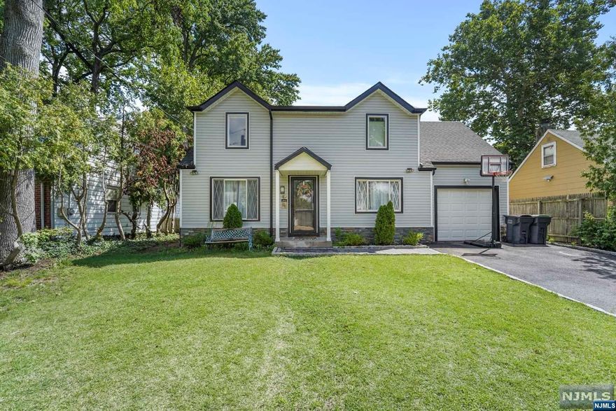 Welcome to 49 Clinton Park drive, nestled in a cul-de-sac like quiet street within 15 minutes to NYC. This Home boast 4 bedrooms 2.5 bath with a Full finished Basement for your enjoyment. Enjoy your own private yard with an in-ground pool for your hot summer days. Public Transportation is located within walking distance to make your commute into the city a breeze. This is the one you have been waiting for, don't wait until is gone.