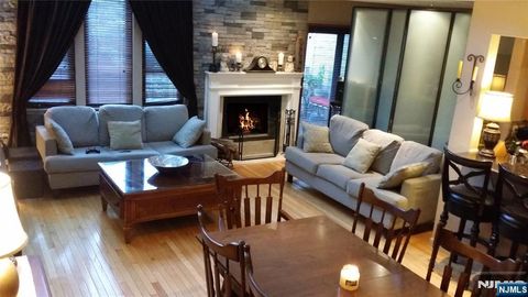 705 Mainsail Lane Secaucus NJ 07094