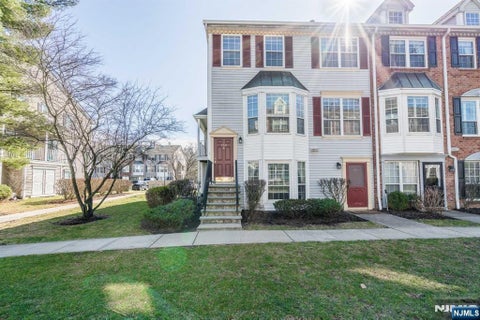 Photo of 753 Pepperidge RD, Mahwah, NJ 07430 (MLS # 26025831)