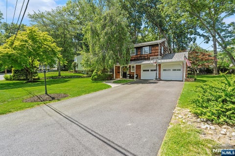 Photo of 241 Ellin DR, Park Ridge, NJ 07656 (MLS # 26022240)