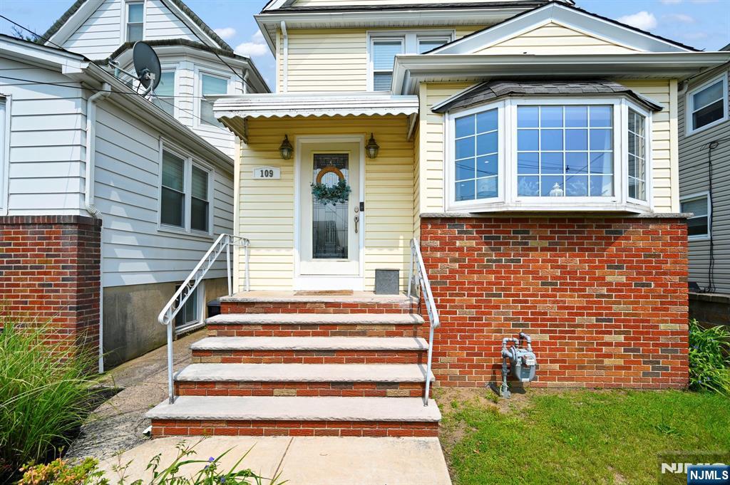 109 Delafield Avenue