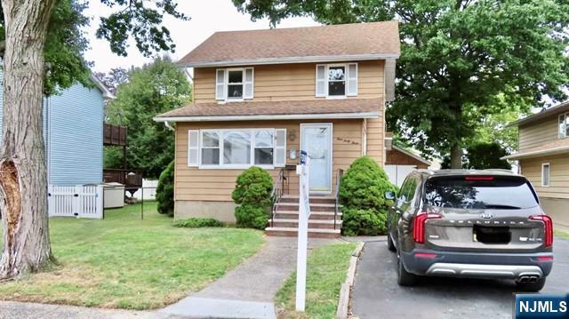 Rental Property at 443 Chestnut Ave, South Hackensack, New Jersey - Bedrooms: 3 
Bathrooms: 2 
Rooms: 8  - $3,850 MO.