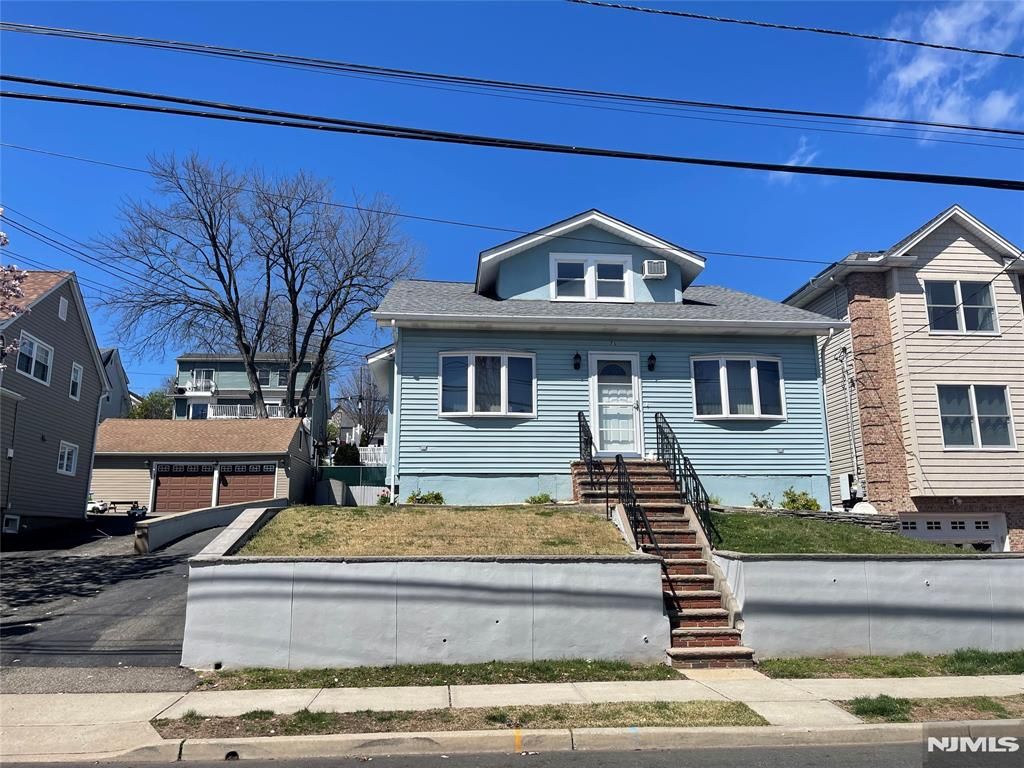 Photo of 71 Madison Street, Wood Ridge, NJ 07075 (MLS # 26011519)