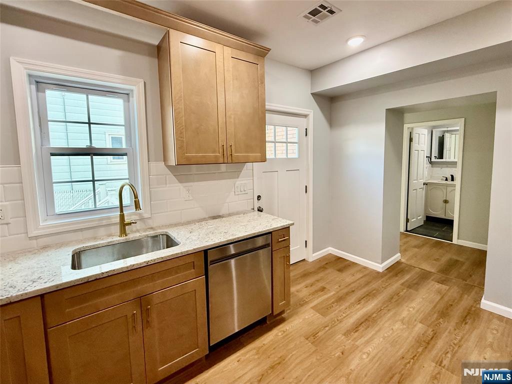 13 Roosevelt Avenue A