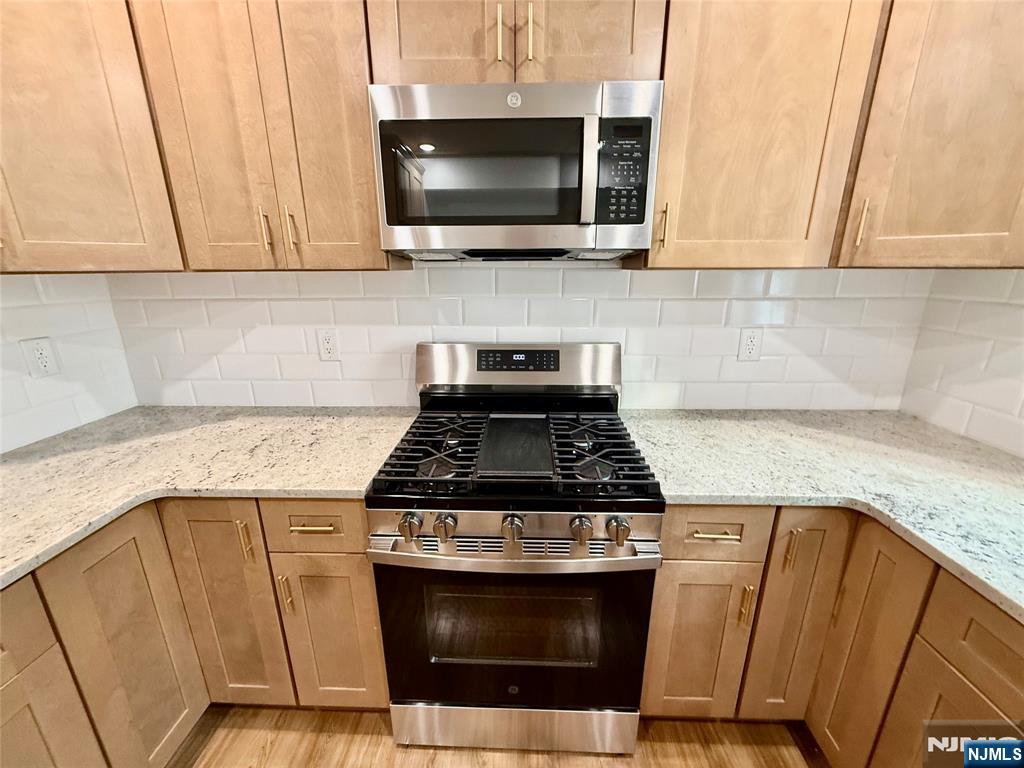 13 Roosevelt Avenue A