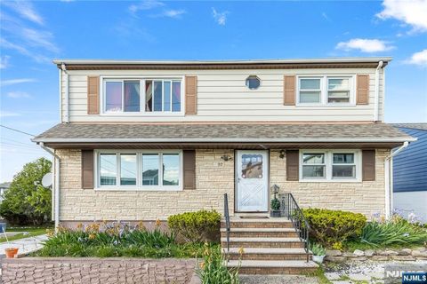 Photo of 92 Cedarhurst AVE, Woodland Park, NJ 07424 (MLS # 26016762)