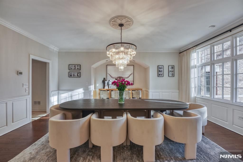 Photo of 54 Hamilton Drive, North Caldwell, NJ 07006 (MLS # 25043058)