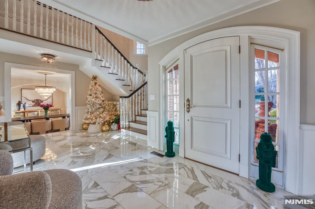 Photo of 54 Hamilton Drive, North Caldwell, NJ 07006 (MLS # 25043058)