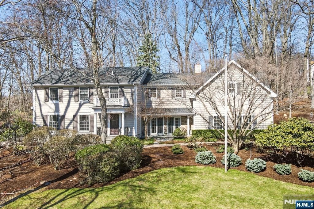 Photo of 760 Rivenwood Road, Franklin Lakes, NJ 07417 (MLS # 26008110)
